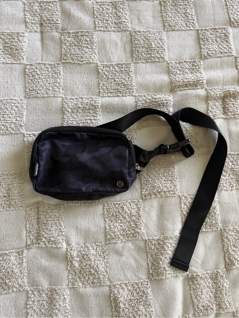 Lululemon Athletica Black Camo Everywhere Belt Bag Heritage 365 Camo Multi